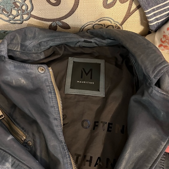 Women’s leather jacket by Mauritius - Picture 3 of 5